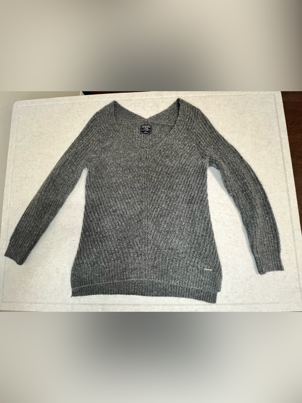 Abercrombie & Fitch Heather Gray Ribbed V-Neck Sweater Size L